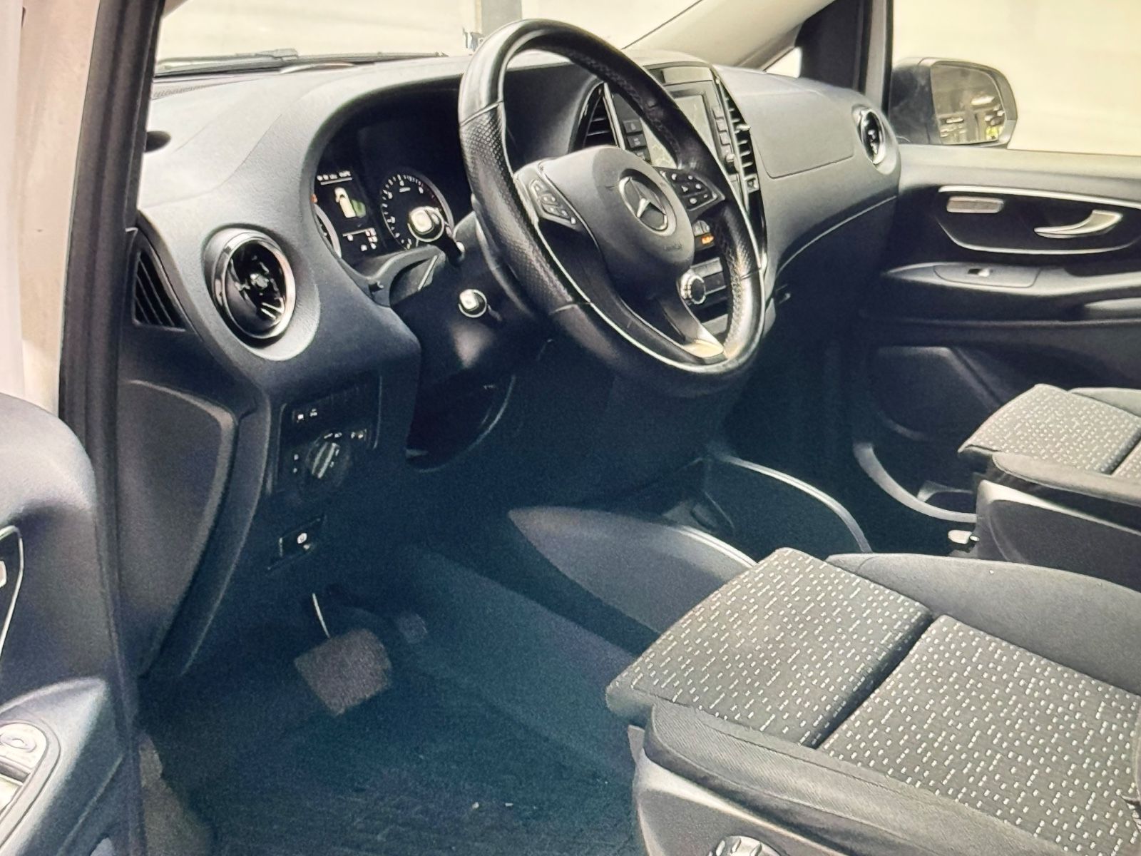 Mercedes-Benz 116 TOURER EDITION 8.SITZER AUTOMATIK KLIMA NAVI imagem 3