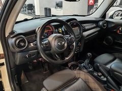 Fahrzeugabbildung MINI Mini Cooper S 3-trg. (T-LEDER/SHZ/KLIMAAUT/SPORT