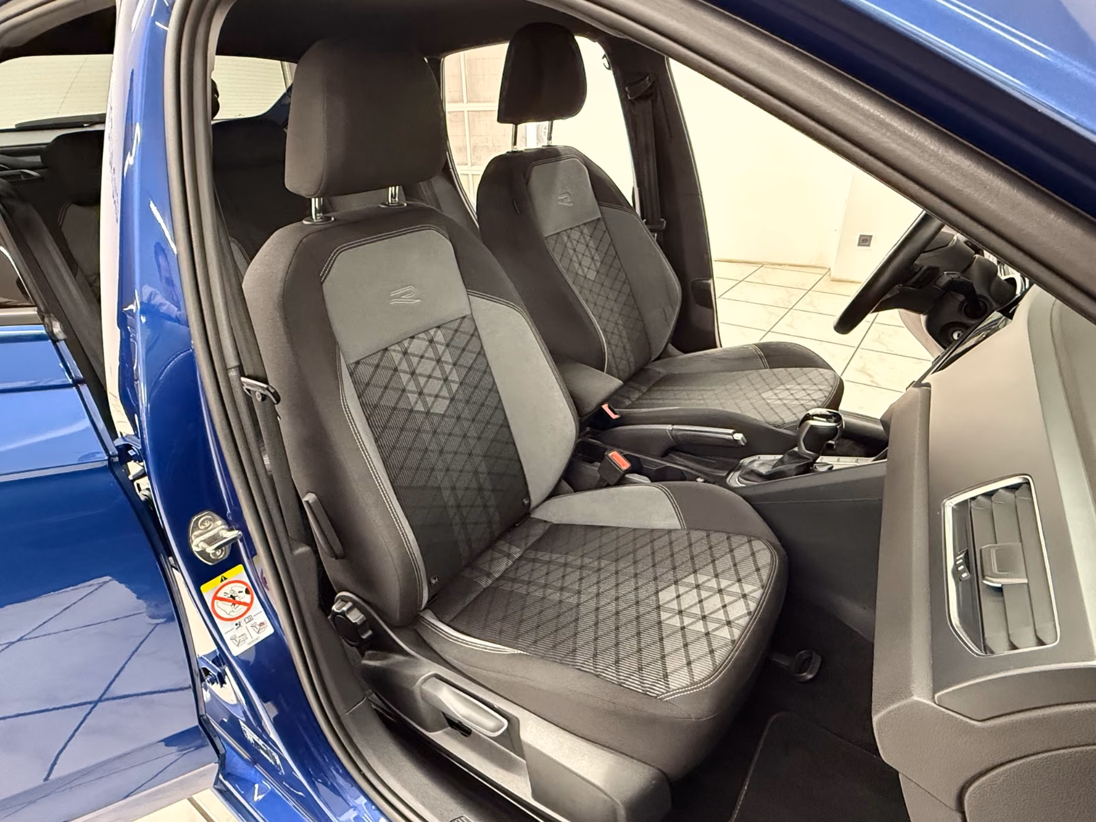 Volkswagen Taigo R-Line 1.5 TSI*SHZ*Digital-Cockpit*Kamera