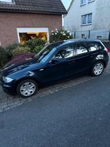 BMW 1er (5 Türer mit Schiebedach) - BMW: Türer 1er