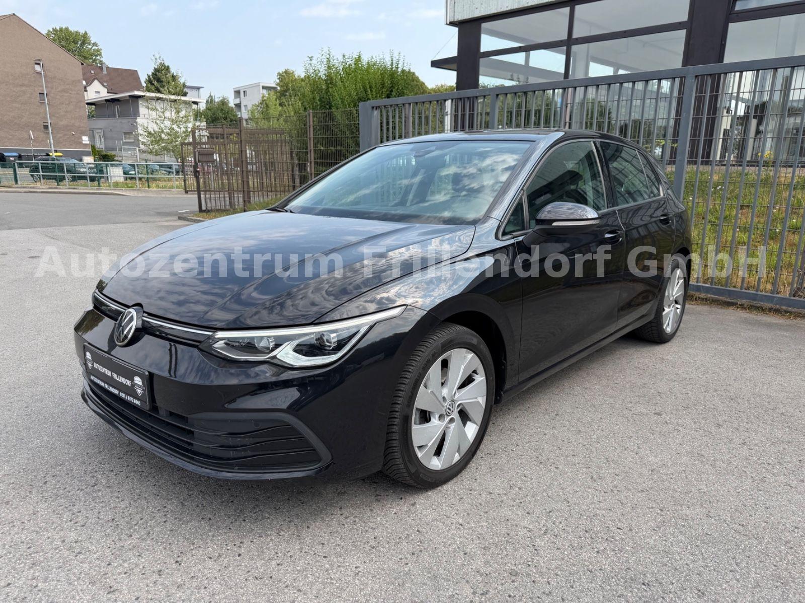 Volkswagen Golf VIII Lim. Life NAVI/IQ/AMBIENTE BELEUCHTUNG