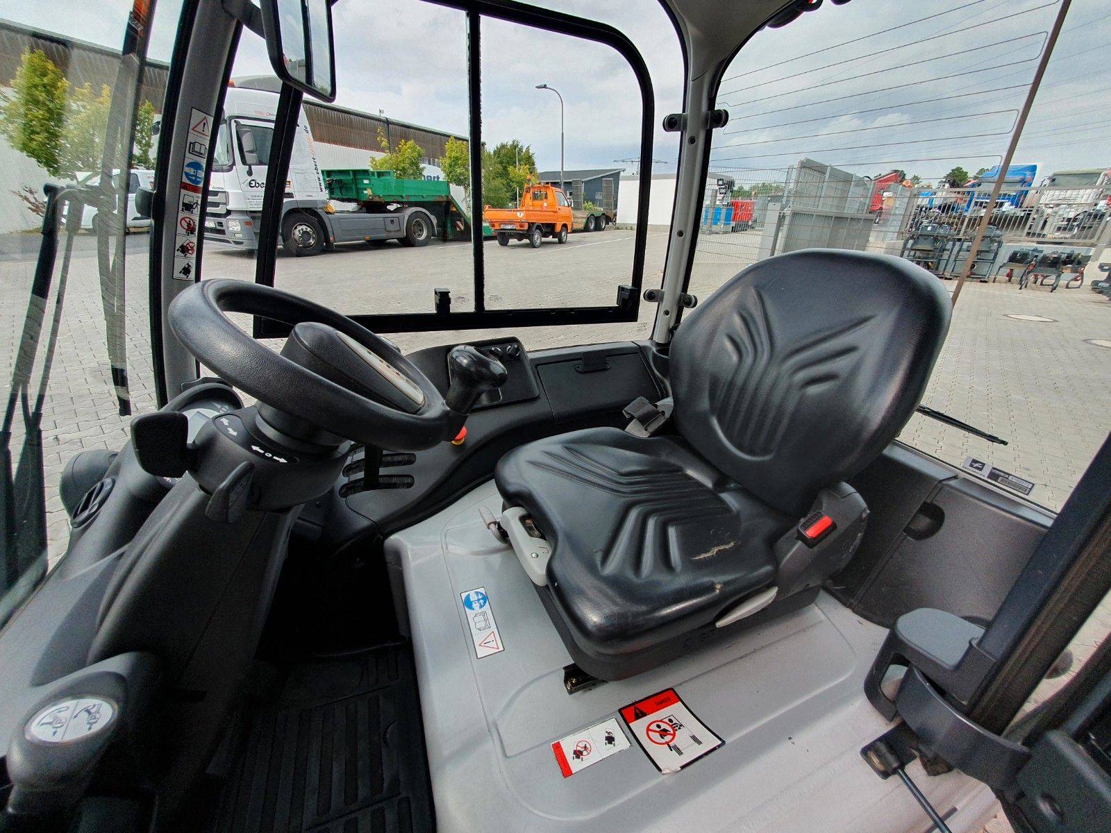 Fahrzeugabbildung Still RX 20-14 / Triplex: 4,3m / nur 2.328h / SS