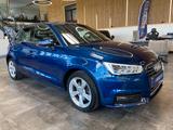 Audi A1 Sportback sport *1.HAND*BI-XENON*NAVI*PDC* - Audi A1 mit Benzin-Antrieb