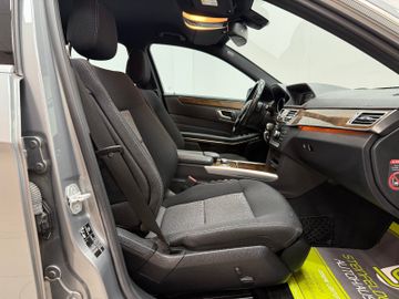 Mercedes E 200 - 12