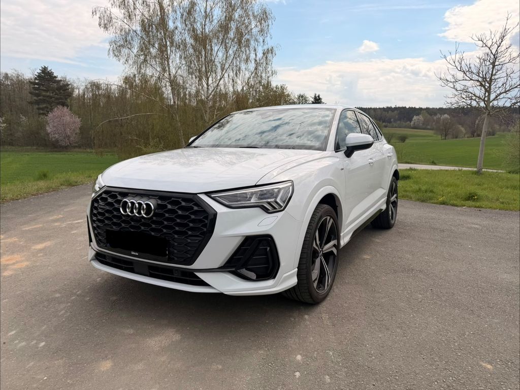 Image of Audi Q3