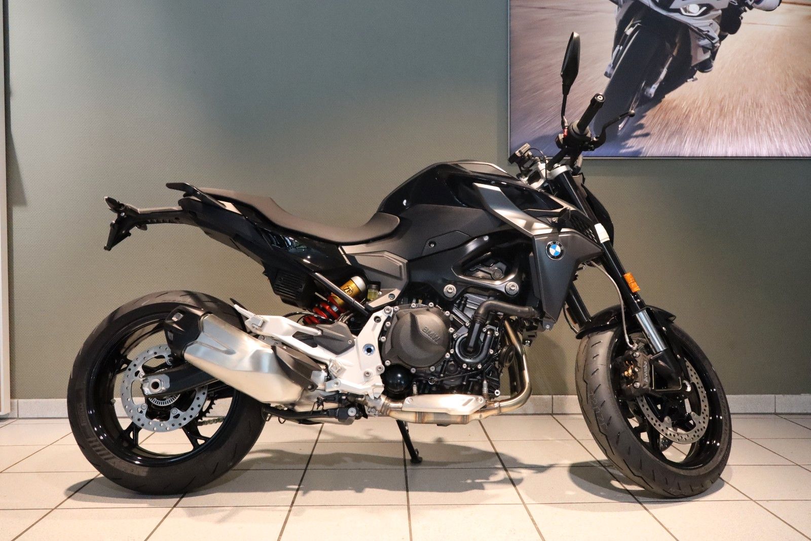 Fahrzeugabbildung BMW F 900 R A2