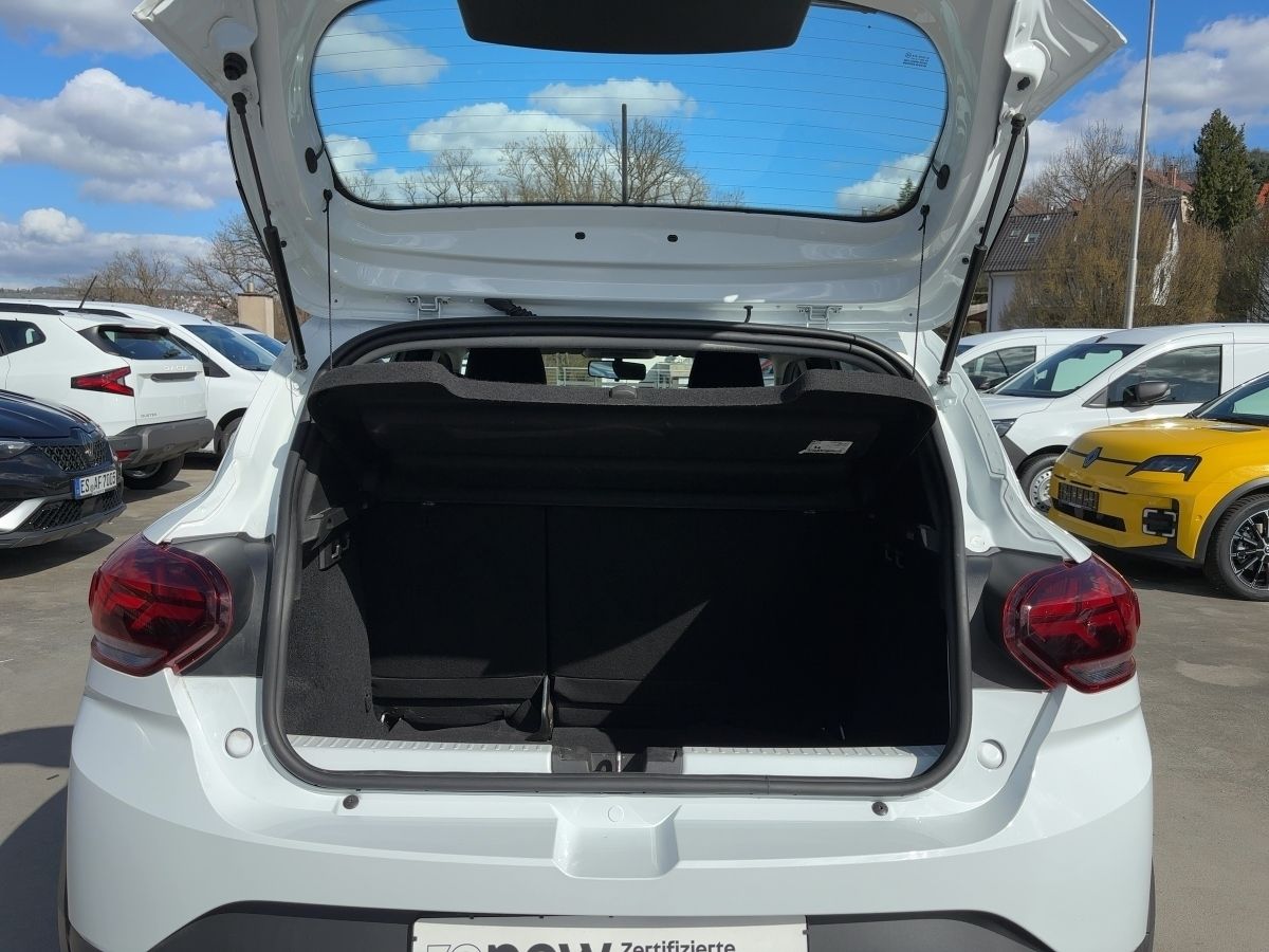 Fahrzeugabbildung Dacia Sandero Stepway Essential TCe 90 Klima