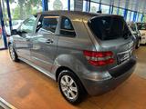 Mercedes-Benz B 160 / Autom. /90 TKM/SHZ/MFL - Mercedes-Benz B 160 mit Benzin-Antrieb