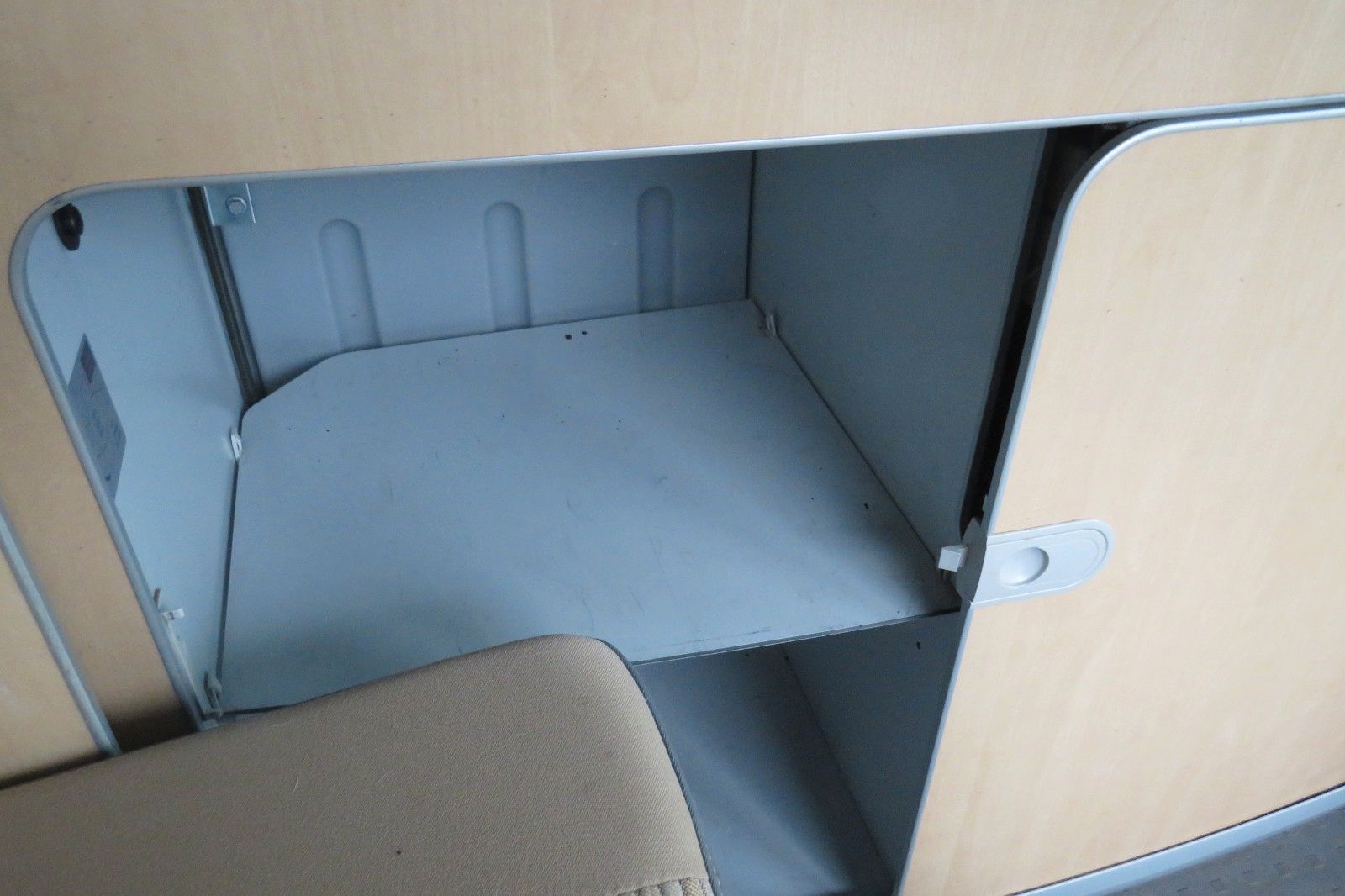 Fahrzeugabbildung Volkswagen T5 California 1.H SCHECKHEFT MOTOR TEILÜBERHOHLT