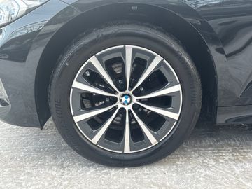 BMW 320d xDrive Touring DAB LED Standhzg. RFK Shz