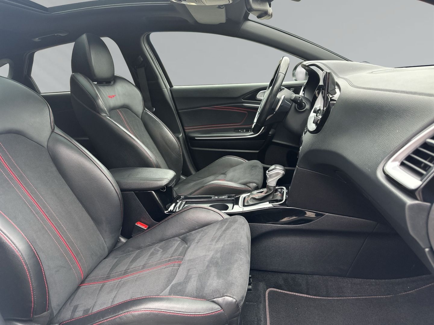 Fahrzeugabbildung Kia ProCeed GT 1.6 T-GDI+El. Panodach+Navi+Leder+Dig
