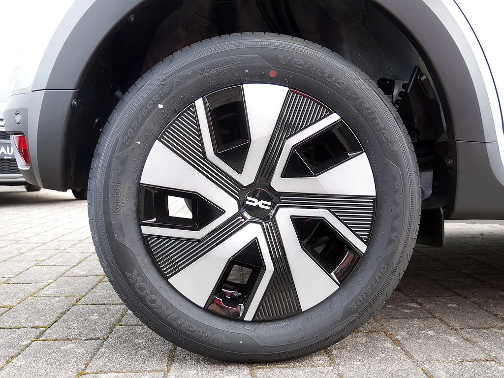 Fahrzeugabbildung Dacia Sandero Stepway Expression TCe 90