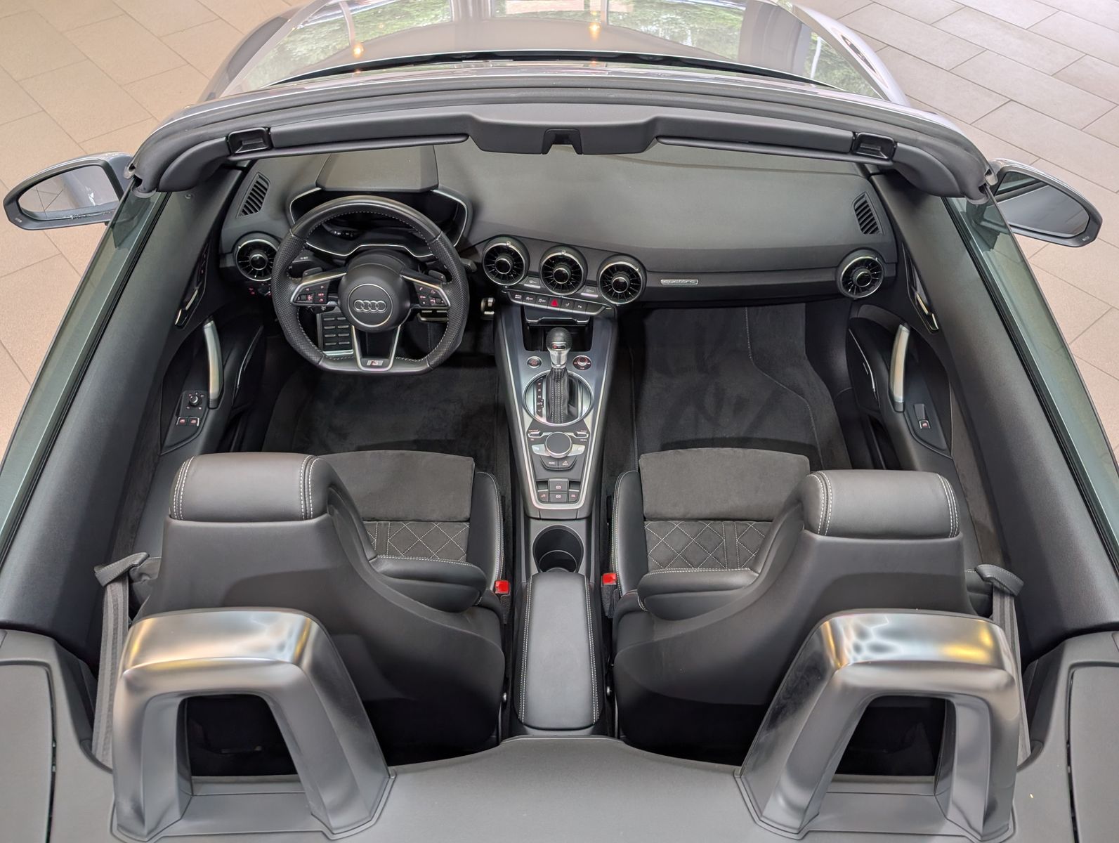 Fahrzeugabbildung Audi TT Roadster 45 TFSI Quattro S-Line Sport-Paket +