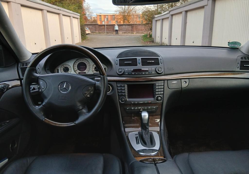Mercedes-Benz E 500
