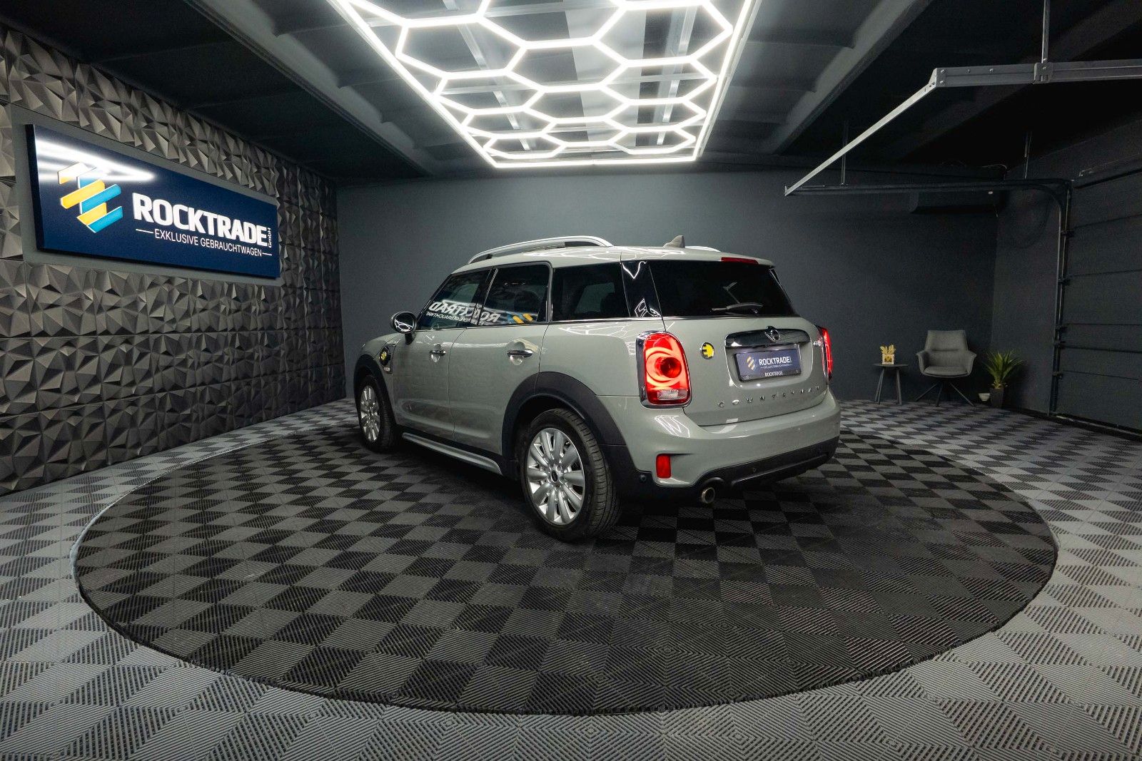 Fahrzeugabbildung MINI COOPER SE Countryman All4 | Pano | ACC | Plug-In