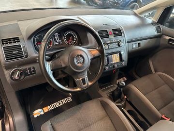 MYAUTOCENTER – Gebraucht- und Jahreswagen mit Werkstattservice in Pfaffenhofen Volkswagen Touran Comfortline *7-Sitzer*Freisprech*Klima*