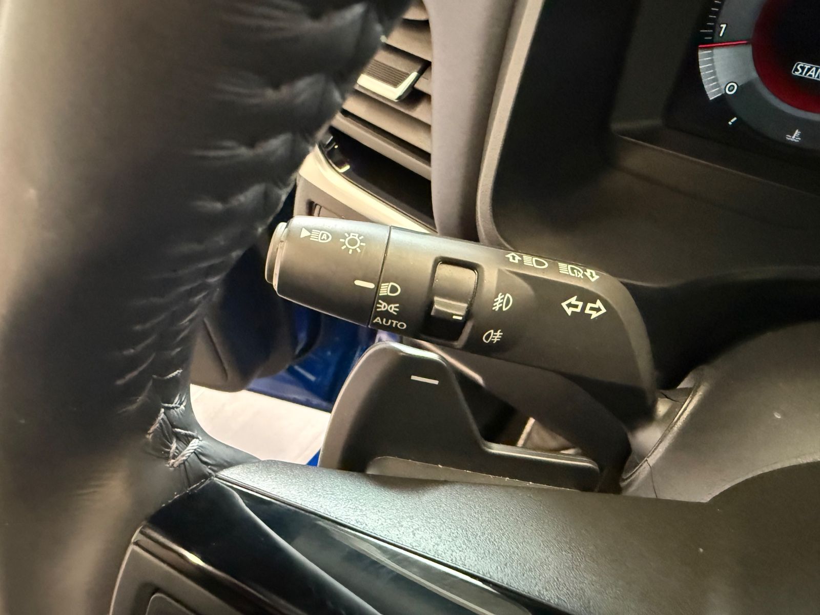 Fahrzeugabbildung Nissan Qashqai Tekna MHEV Autom.;Headup,Leder,17.136 km