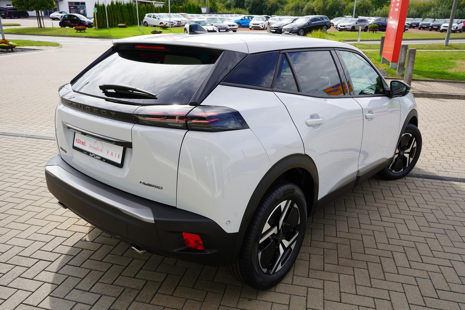Peugeot 2008 PureTech 145 Aut. LED ACC Navi