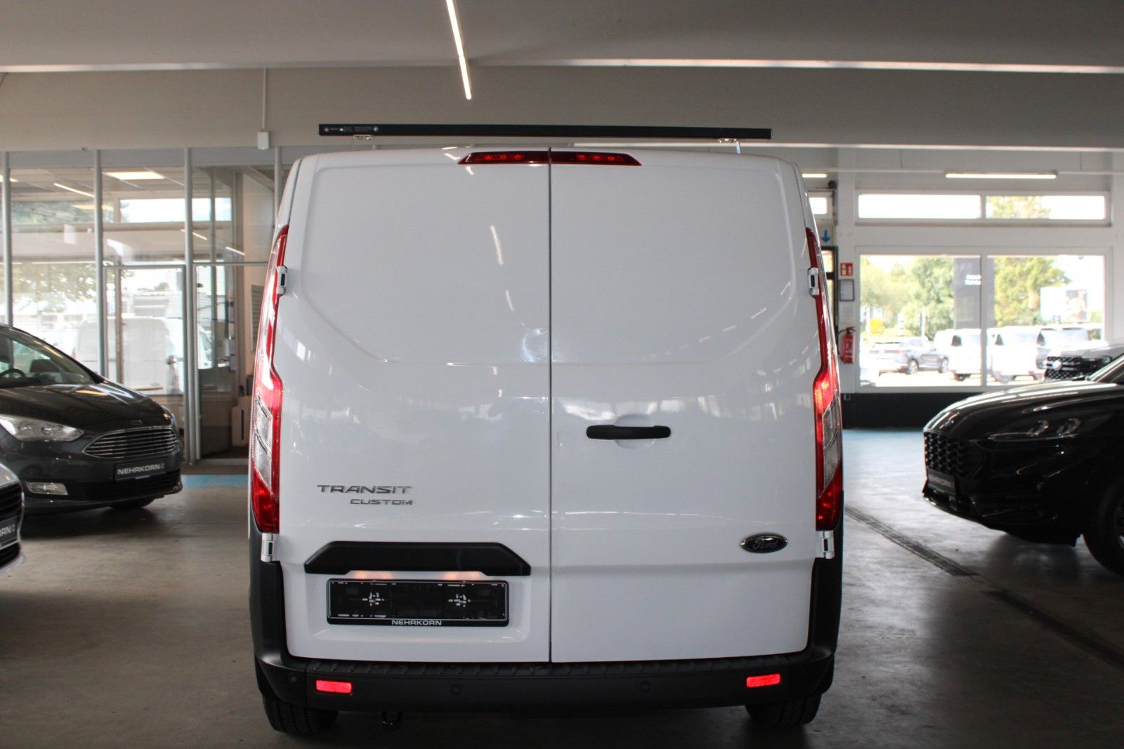 Fahrzeugabbildung Ford Transit Custom L1 Kasten KLIMA PDC FSH 1.Hand