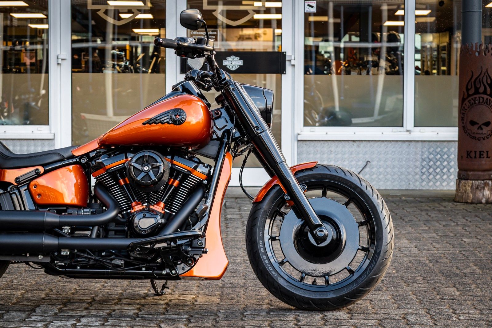 Fahrzeugabbildung Harley-Davidson DARK BOY FLFBS BLACK 117 MY25-H-D Kiel Custom