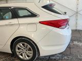 Hyundai 1.6 FIFA World Cup Edition - Hyundai i40: Limousine