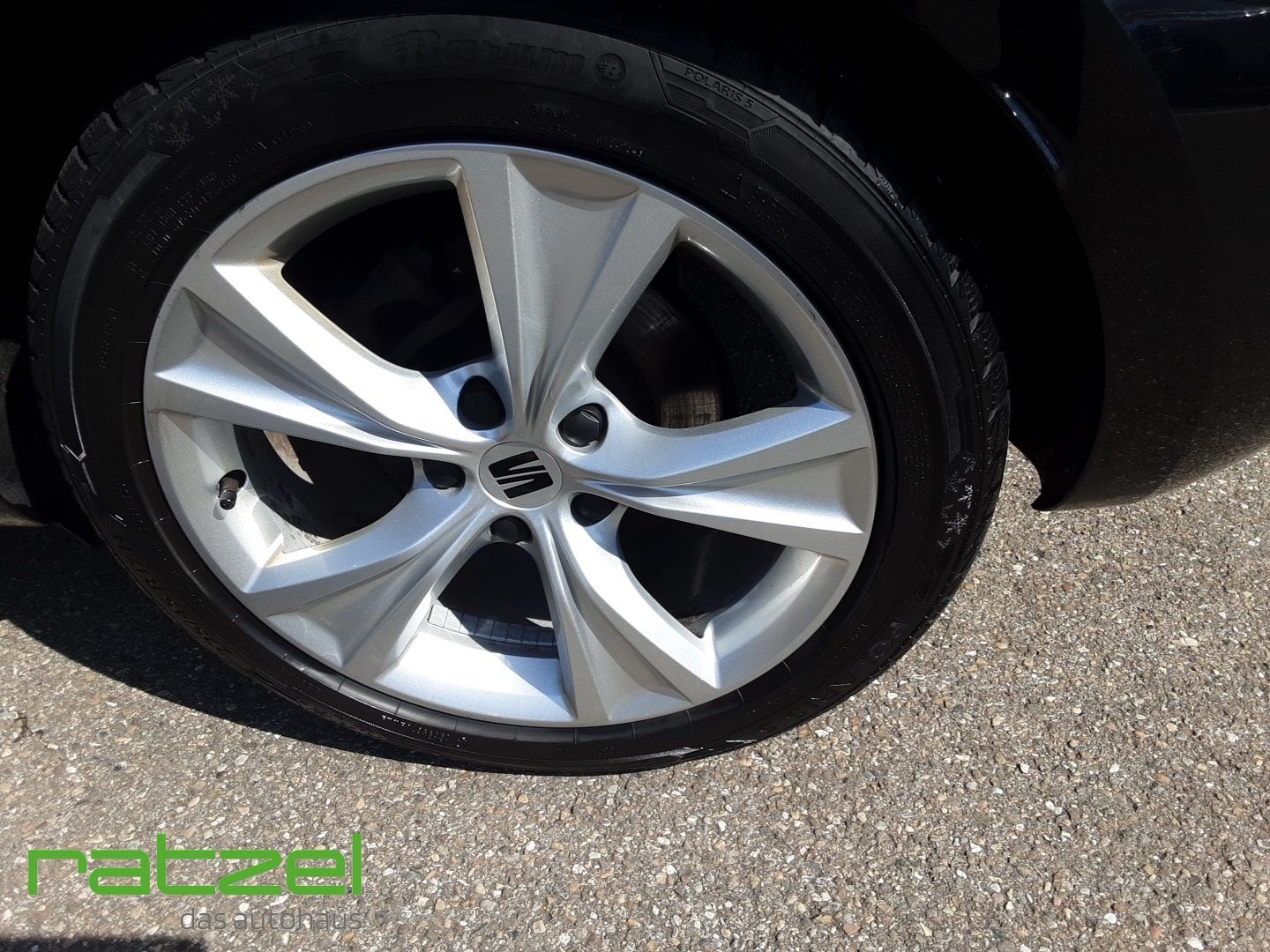 Fahrzeugabbildung SEAT Leon 1.5e TSI FR LED ACC elektr. AHK Navi dig. C