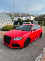 Audi RS3 2.5 TFSI S tronic quattro Sportback  - Audi RS3 mit Benzin-Antrieb: Navigationssystem, Limousine, 2.5