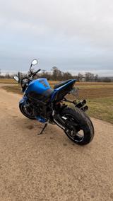 Suzuki GSR 750 - SUZUKI GS 750