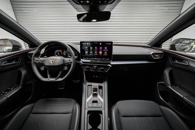 Leon 1.5 eTSI 110kW DSG RFK/APP/AHK/LED/FLA/PDC