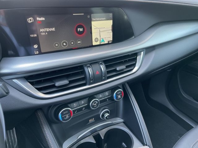 Fahrzeugabbildung Alfa Romeo Stelvio 2.0 Turbo 16V Intensa Q4 Autom. Panorama