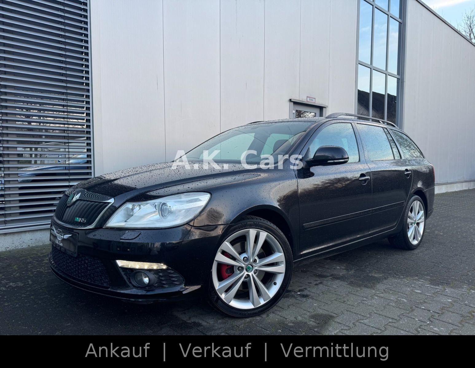 Skoda Octavia Combi VRS|TEMPOMAT|NAVi|LED|LEDER