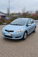 Toyota Auris 1,33-l-Dual-VVT-i Life Life - Toyota Auris: 33