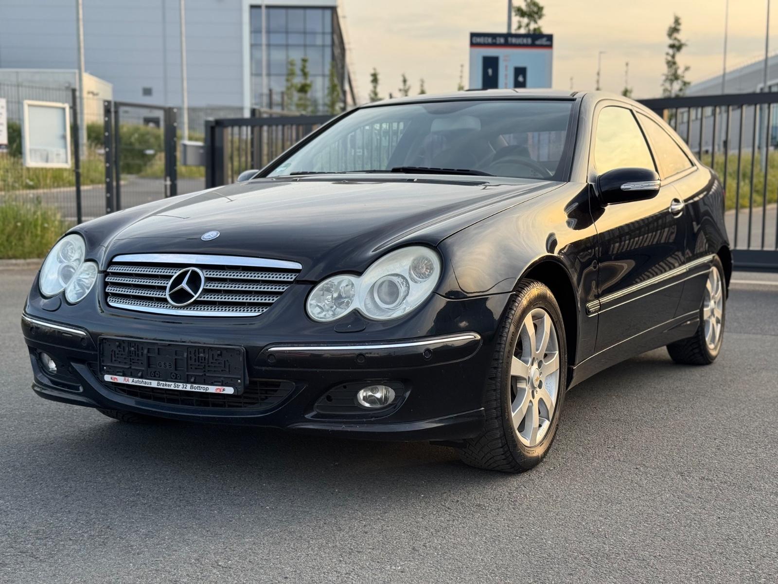 Mercedes-Benz C 180 Sportcoupe*NAVI*PANO*SHZ*PDC*XENON