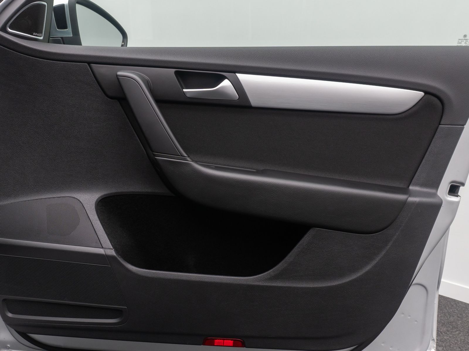 Fahrzeugabbildung Volkswagen Passat Tempomat Kamera DAB AHK SoundSyst 18Zoll