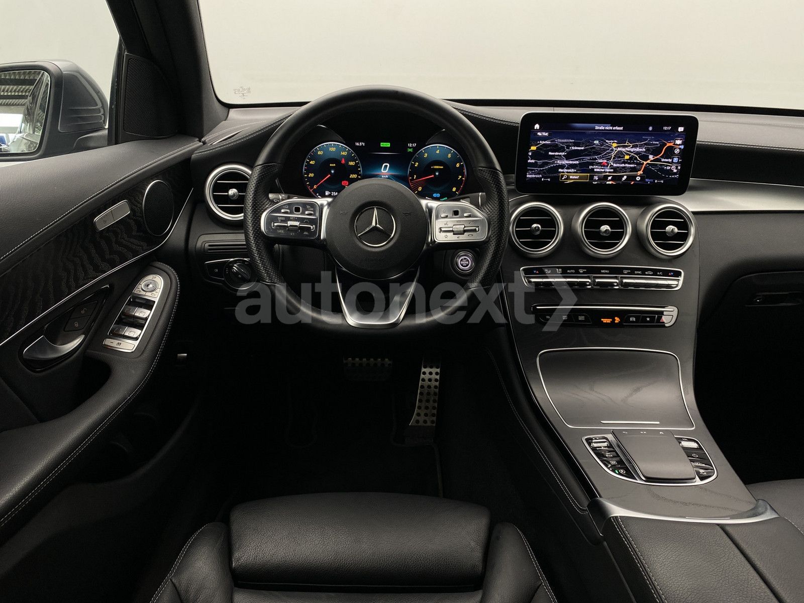 Mercedes-Benz GLC 300 Coupé 4Matic *2x AMG Line* Distronic+360 imagem 2