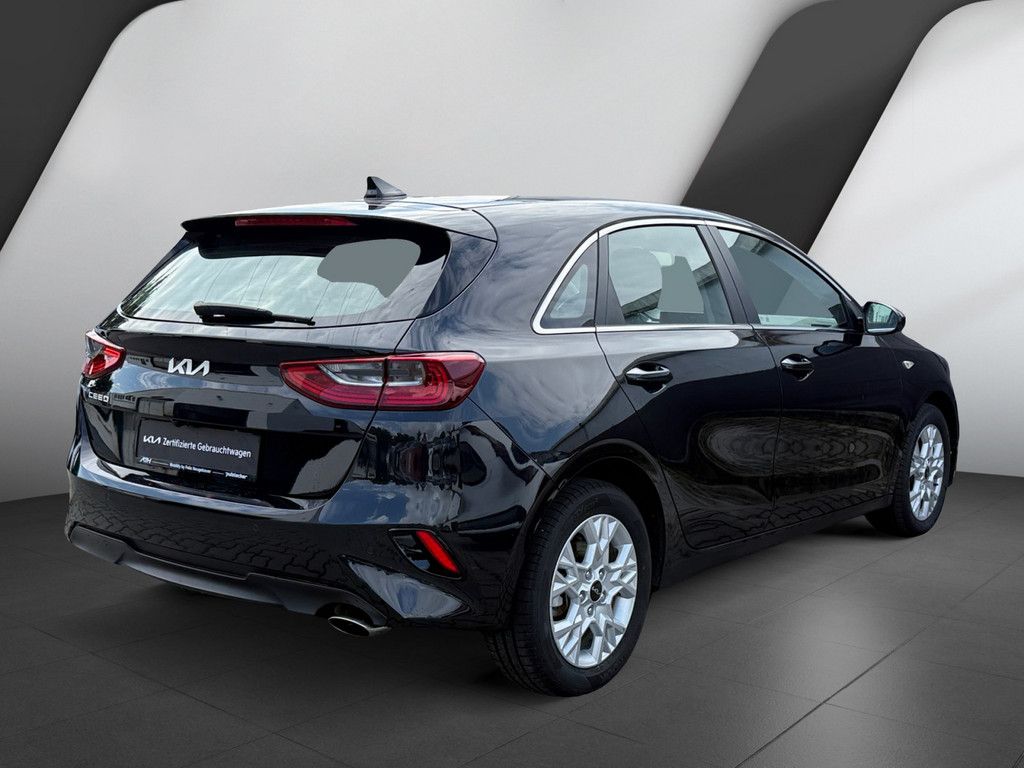 Fahrzeugabbildung Kia Ceed 1.5 T-GDI Vision DCT