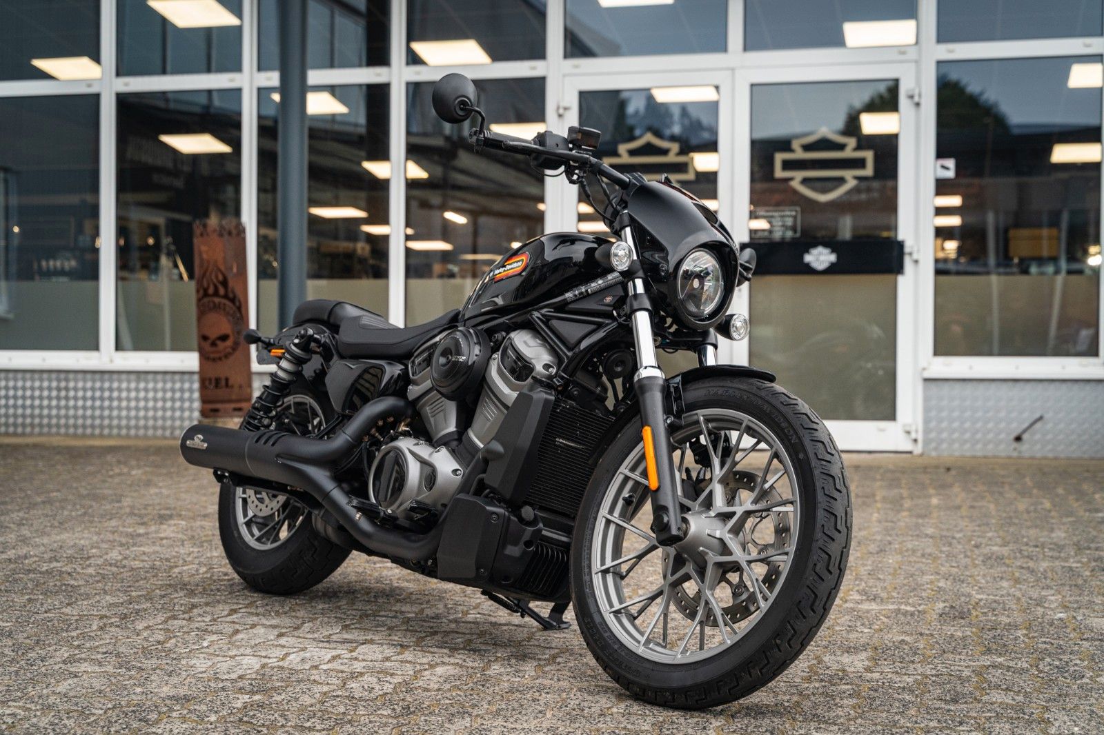 Fahrzeugabbildung Harley-Davidson RH975S Nightster Special - Jekill & Hyde -