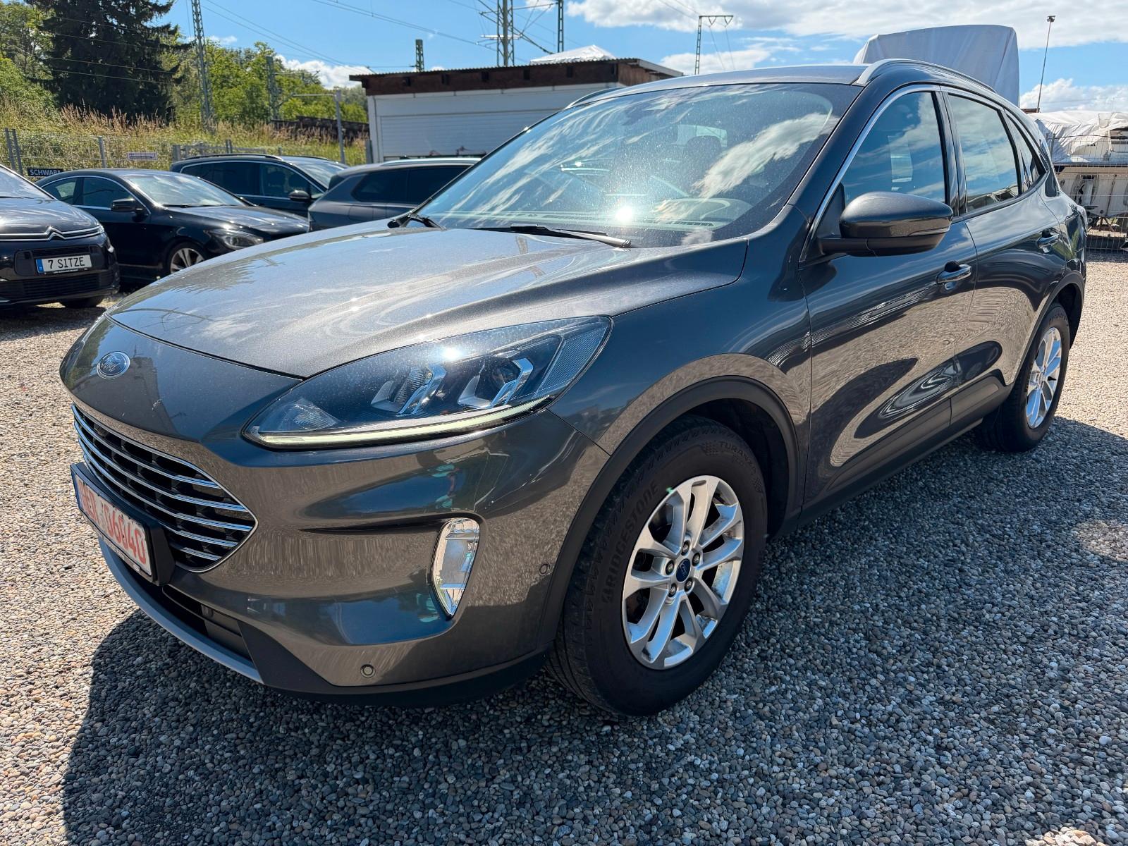 Ford Kuga Titanium Aut+Keyles+L/SHZ+2xKamera+NAVI+AHK