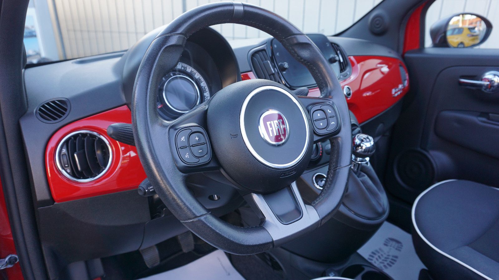 Fahrzeugabbildung Fiat 500C 1.2 8V SPORT C, Cabrio, Touchscreen