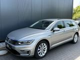 Volkswagen Passat Variant GTE. (Hyb.B/E).Automatik. - mit Hybrid-Antrieb: Auto