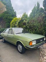Audi 80 Typ 82 | Baujahr 1977 | Oldtimer  ... - Audi 80 mit Benzin-Antrieb: Limousine, B1