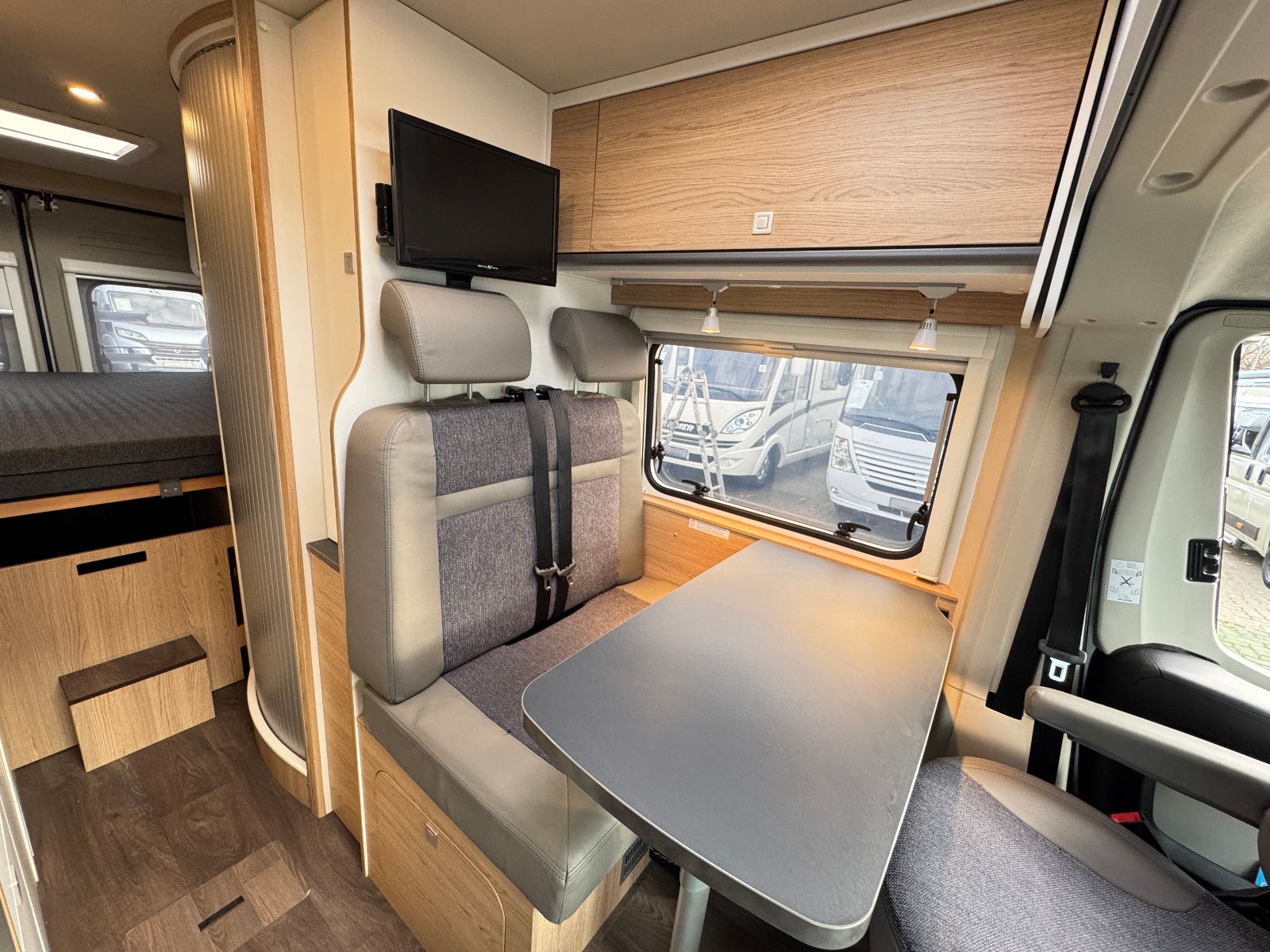 Fahrzeugabbildung Sunlight Cliff 640 FIAT EINZELLBETTEN TV KAMERA 18 ZOLL