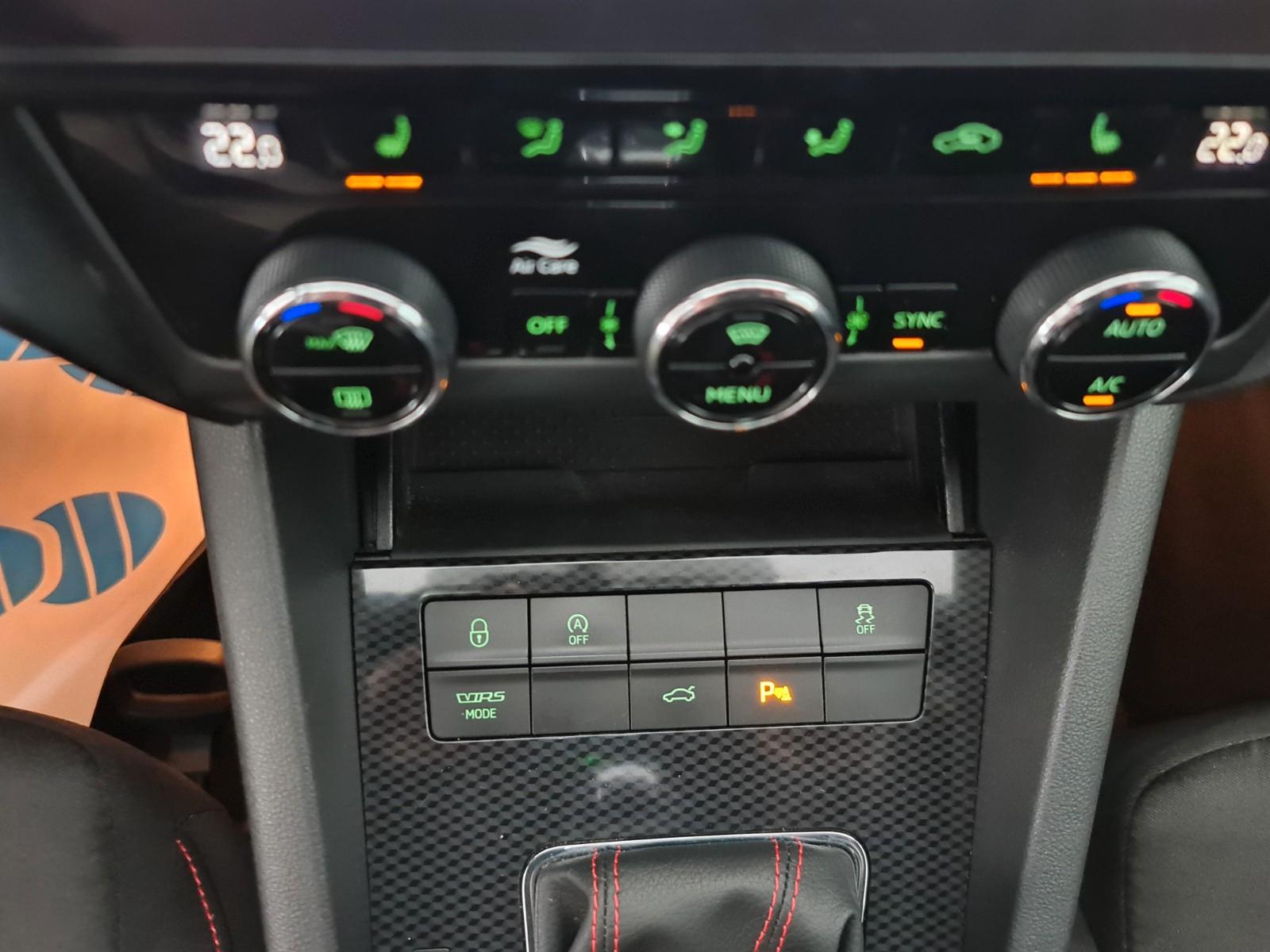 Skoda Octavia Combi RS, unfallfrei, Navi, Kamera, LED