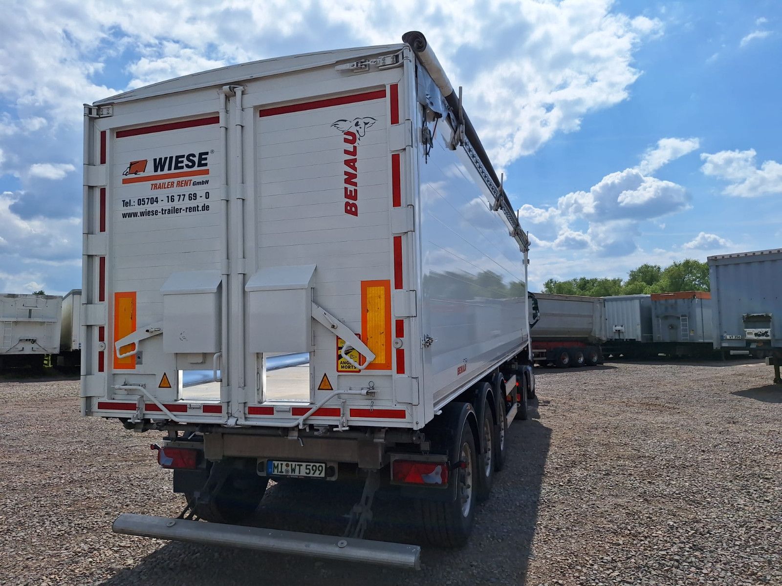 Fahrzeugabbildung Benalu Bulkliner S 95  50m³ Kombiklappe