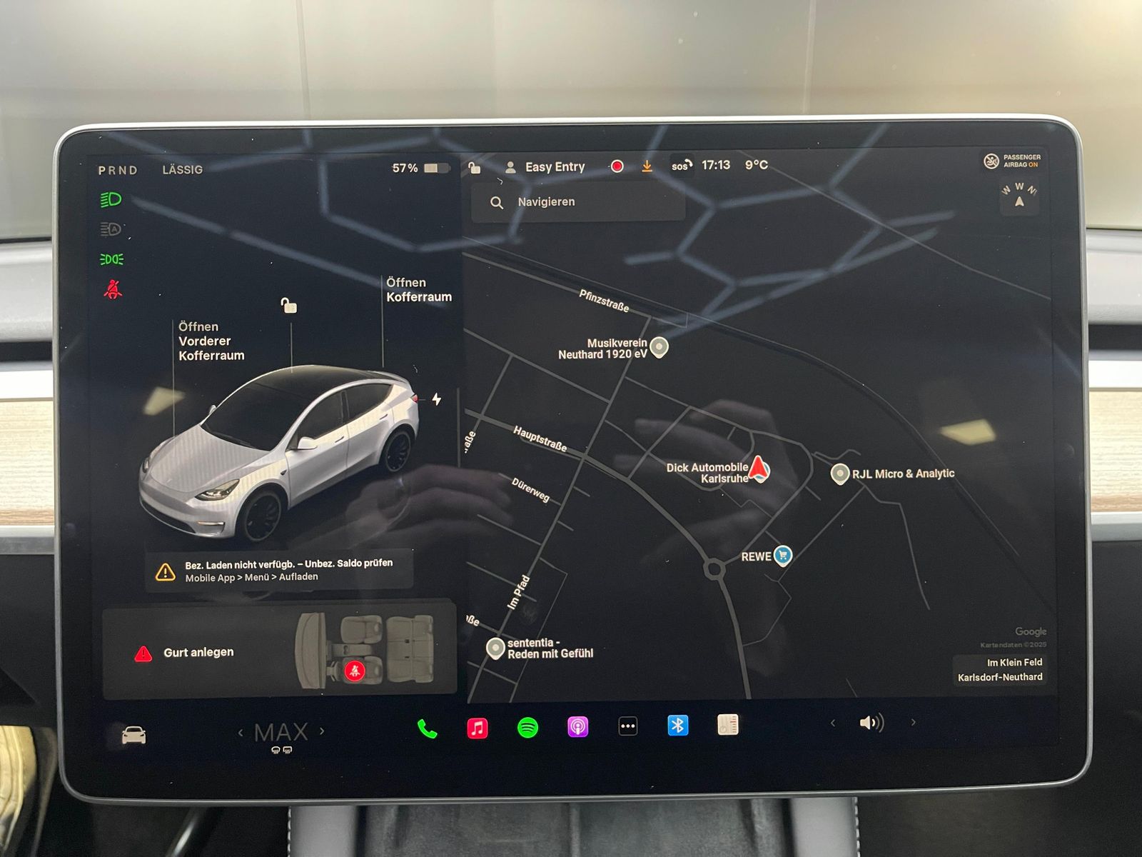 Fahrzeugabbildung Tesla Model Y Long Range Perform AWD+AHK+PANO+LED+ACC+