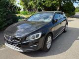 Volvo V60 Cross Country D4 AWD Geartronic Summum S... - schwarze Volvo V60 Cross Country