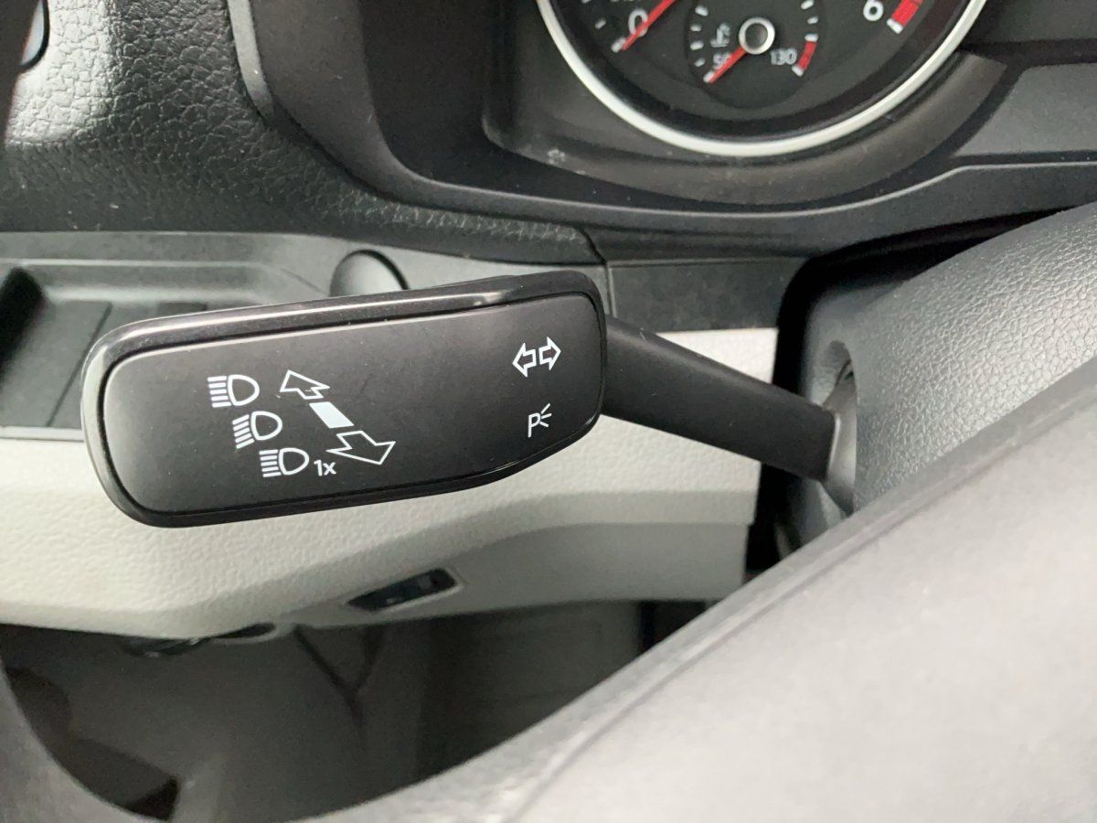 Fahrzeugabbildung Volkswagen Crafter 35 Pritsche 2.0 TDI Langer Radstand AHK