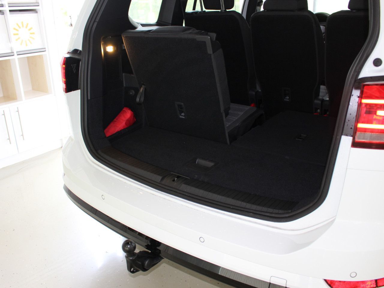 Fahrzeugabbildung Volkswagen Touran 1.5 TSI OPF Highline R-Line/Pano7.S./AHK