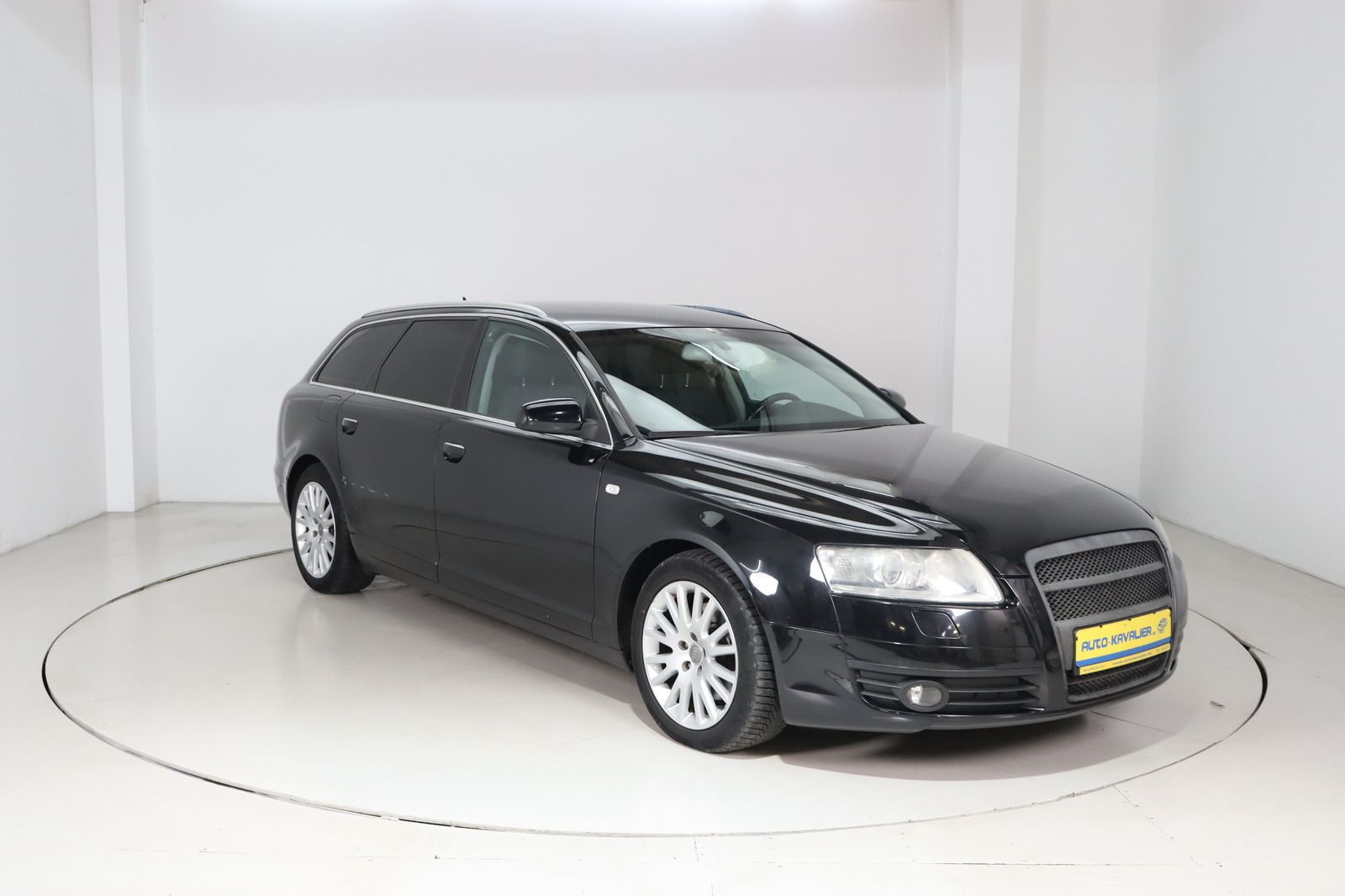 Fahrzeugabbildung Audi A6 2.0 TDI multitronic Avant * Xenon * AHK * PDC