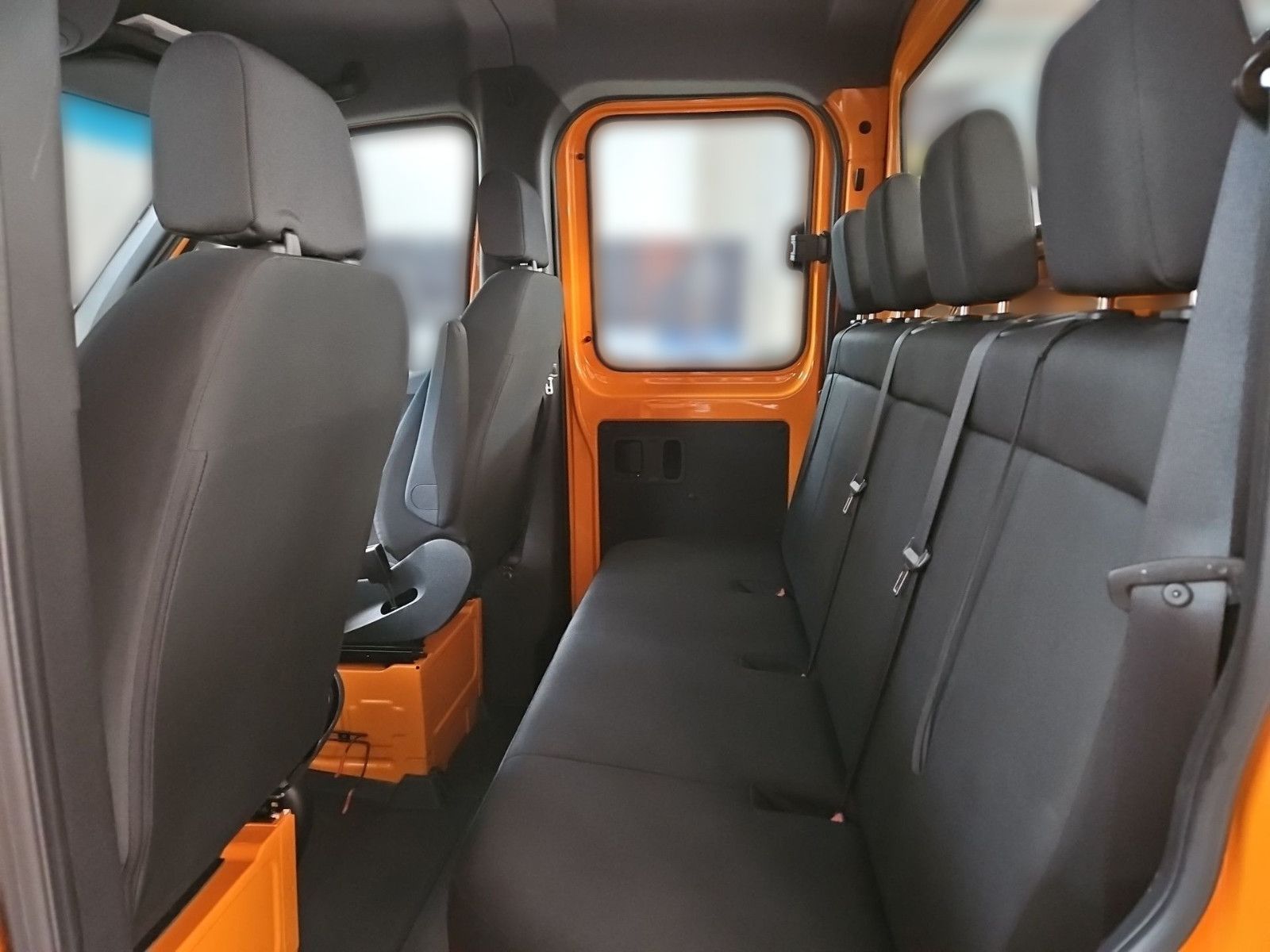 Fahrzeugabbildung Mercedes-Benz Sprinter 316 DOKA Pritsche 6 Sitze 2,8t AHK STHZ